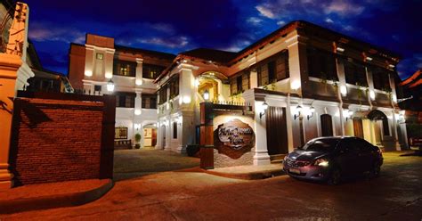 best hotels in vigan city|affordable hotel in vigan.